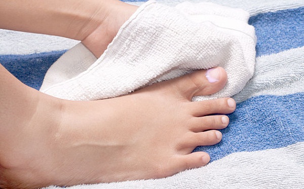Hướng dẫn chăm sóc bàn chân đúng cách cho người tiểu đường